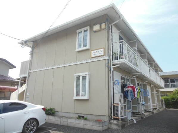 シャンポール・トヨの物件外観写真